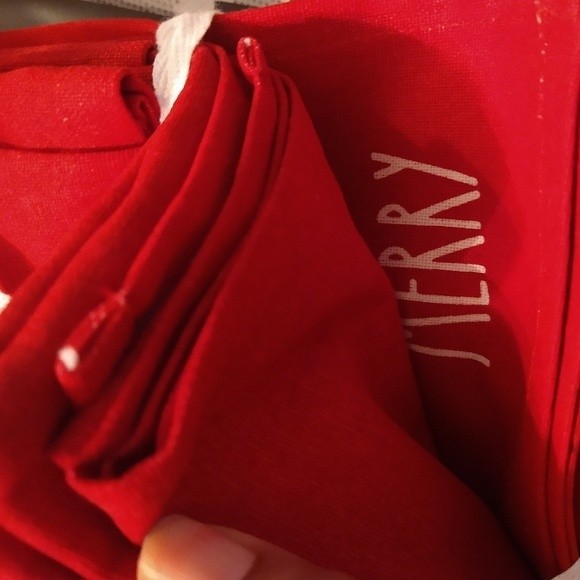 4PK Napkin Set - Red Plain with Phrases - Picture 5 of 9